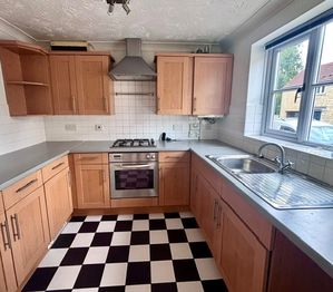 kitchen- click for photo gallery